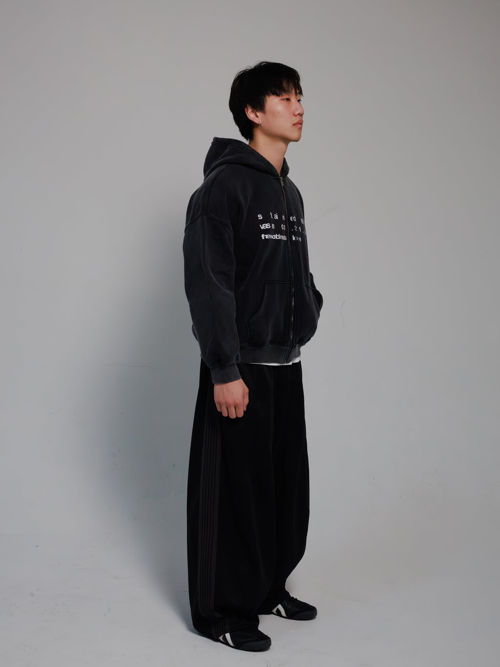"THE WORLD NEEDS LOVE" ZIP UP